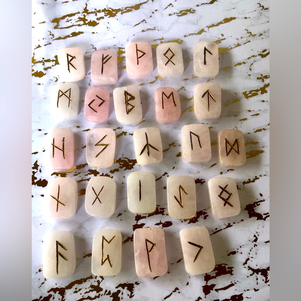 Rose Quartz Rune Set